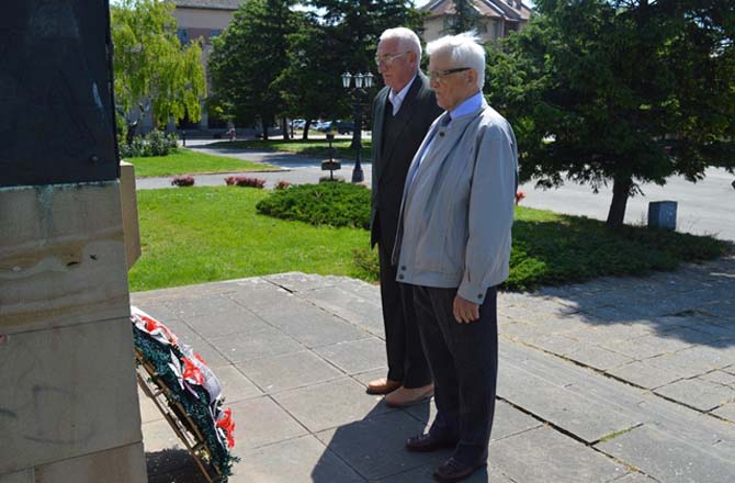 Koszorúzás 2016. május 9.